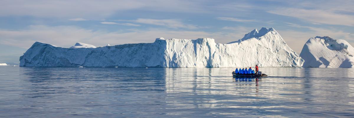 Économisez 25 % sur l'expédition en Arctique et au Groenland 2025 - background banner